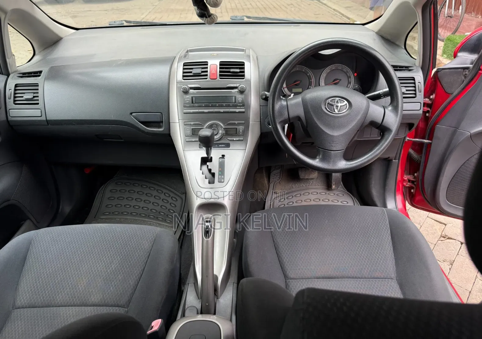 Toyota Auris 2007 Red