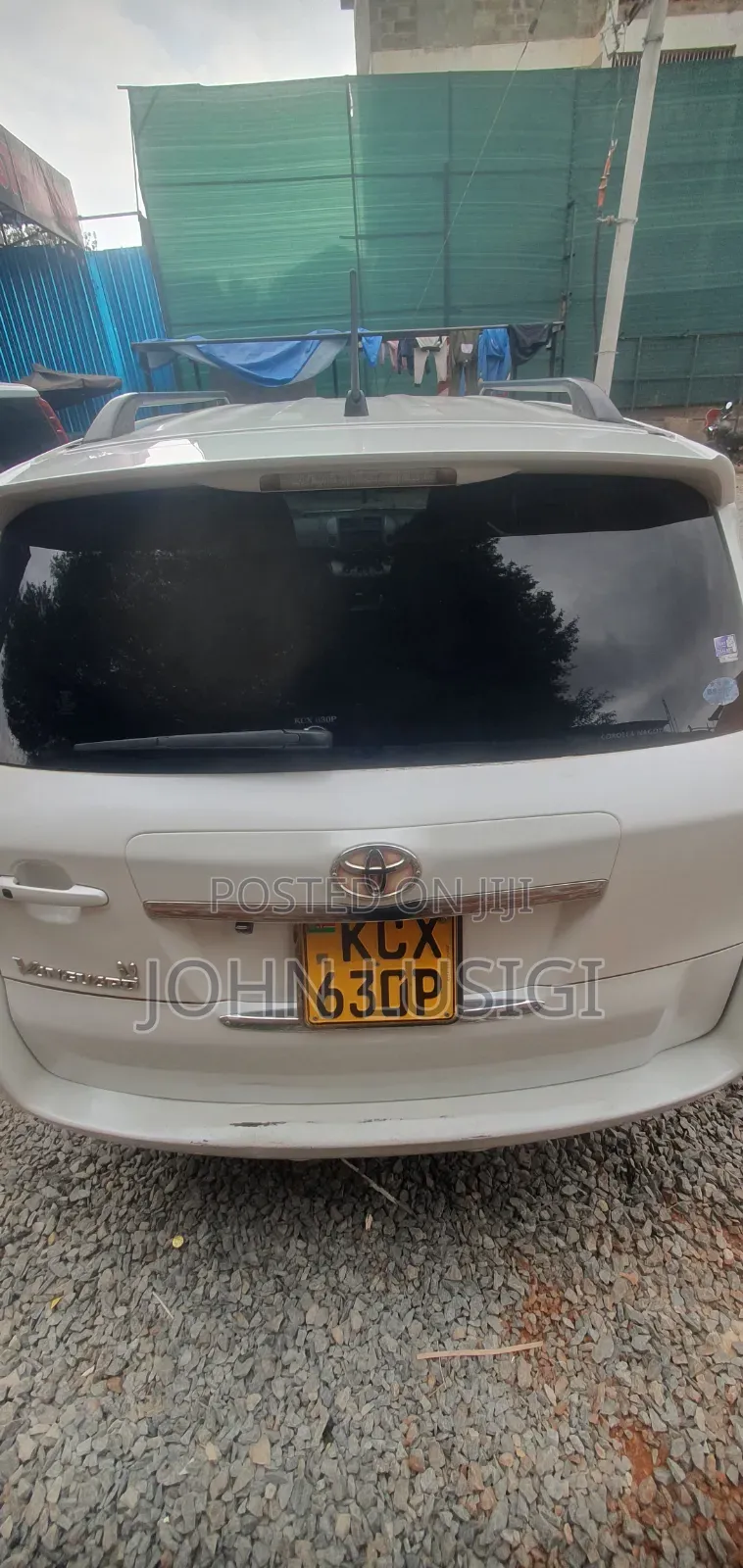 Toyota Vanguard 2013 White