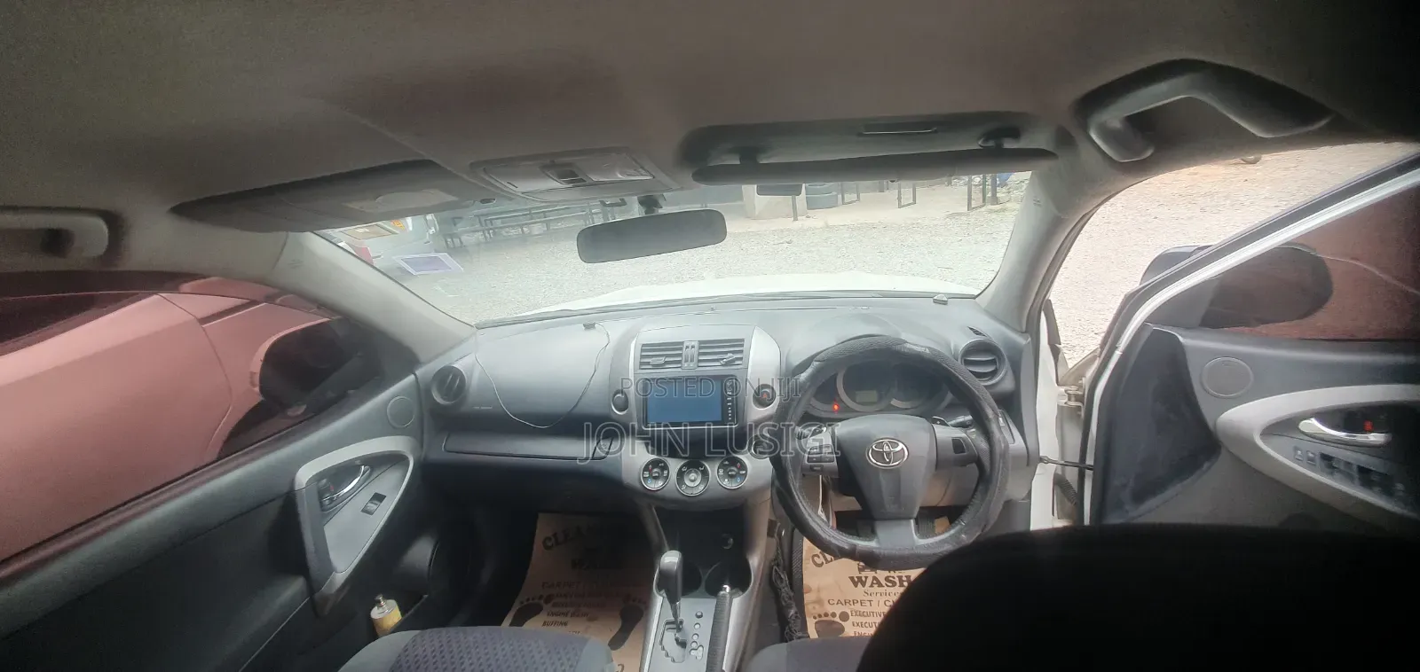 Toyota Vanguard 2013 White