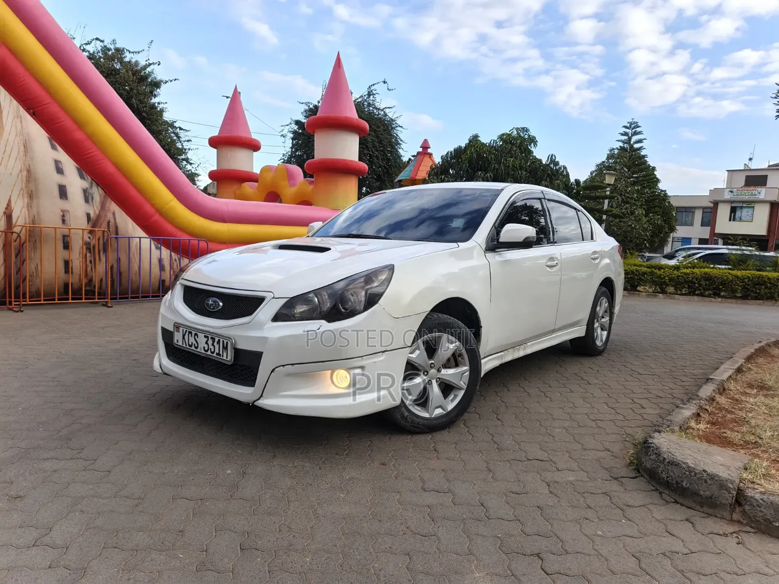 Subaru Legacy 2011 White