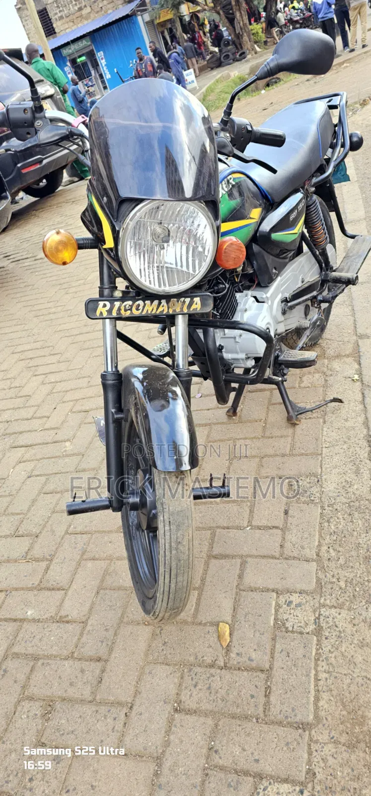 Bajaj Boxer 150 UG 2025 Black