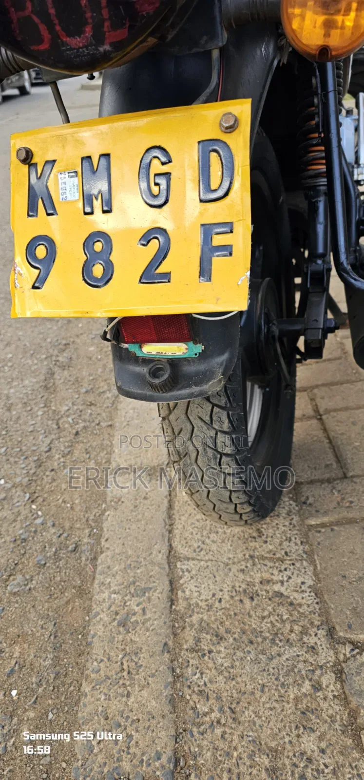 Bajaj Boxer 150 UG 2025 Black