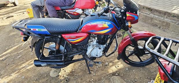 Bajaj Boxer 150 UG 2026 Red