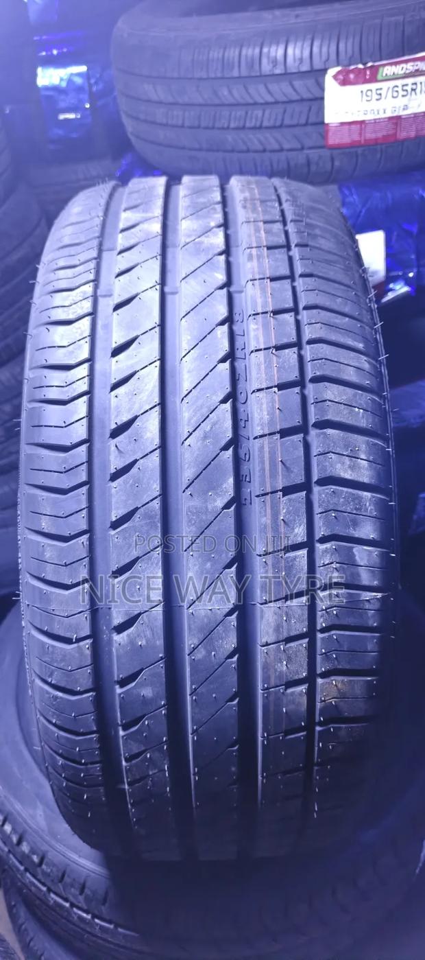 235/40r18 Vinmax - thumbnail 2