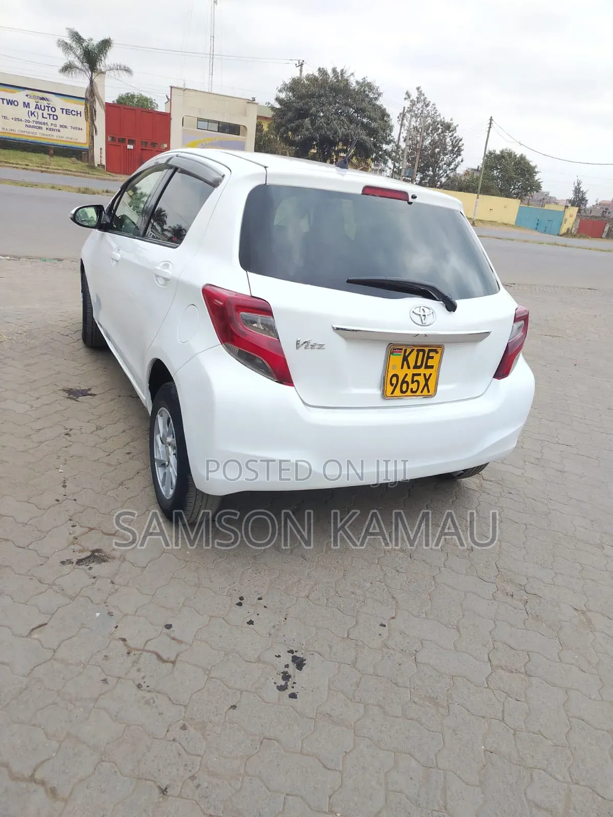 Toyota Vitz 2016 White