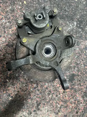 Front Hub Suzuki Solio