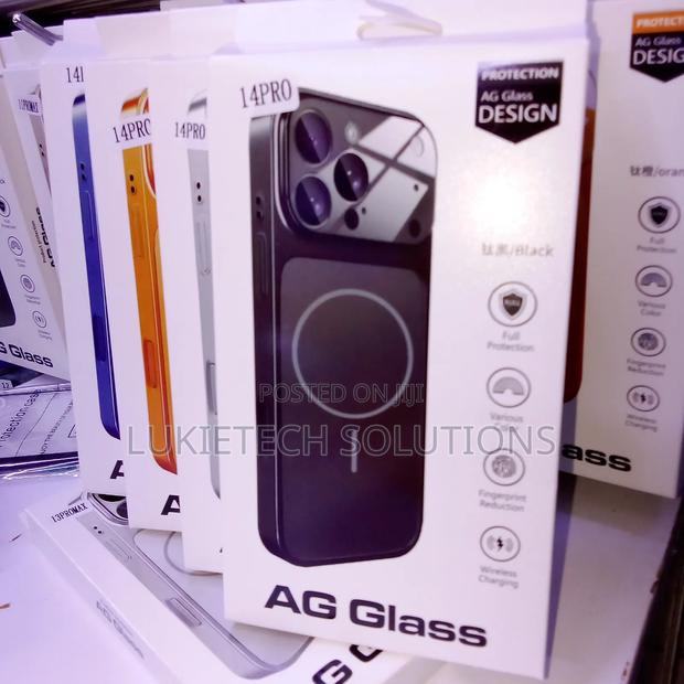 Elegant 14 Pro iPhone Back Case