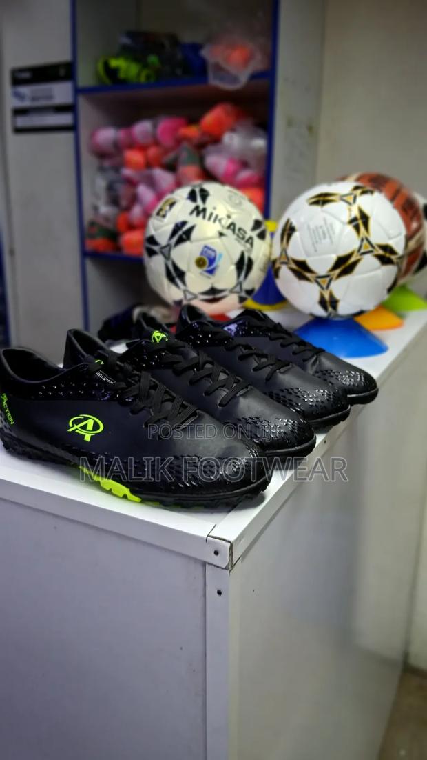 Football Boots - thumbnail 3