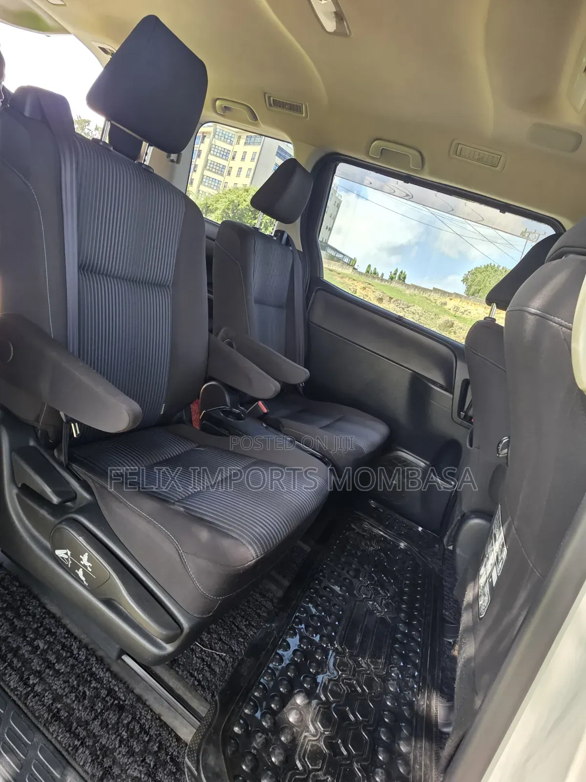 Toyota Voxy 2017 White
