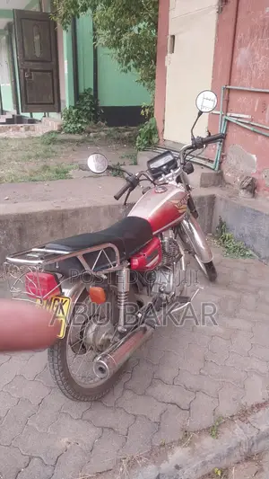 Yamaha 2023 Red