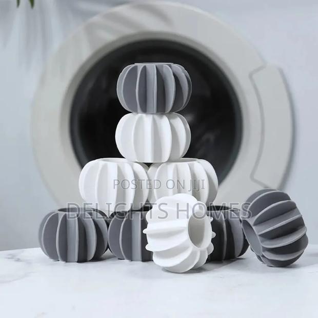 Reusable Laundry Balls_gv - main view