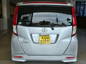 Toyota Roomy 2018 Silver
