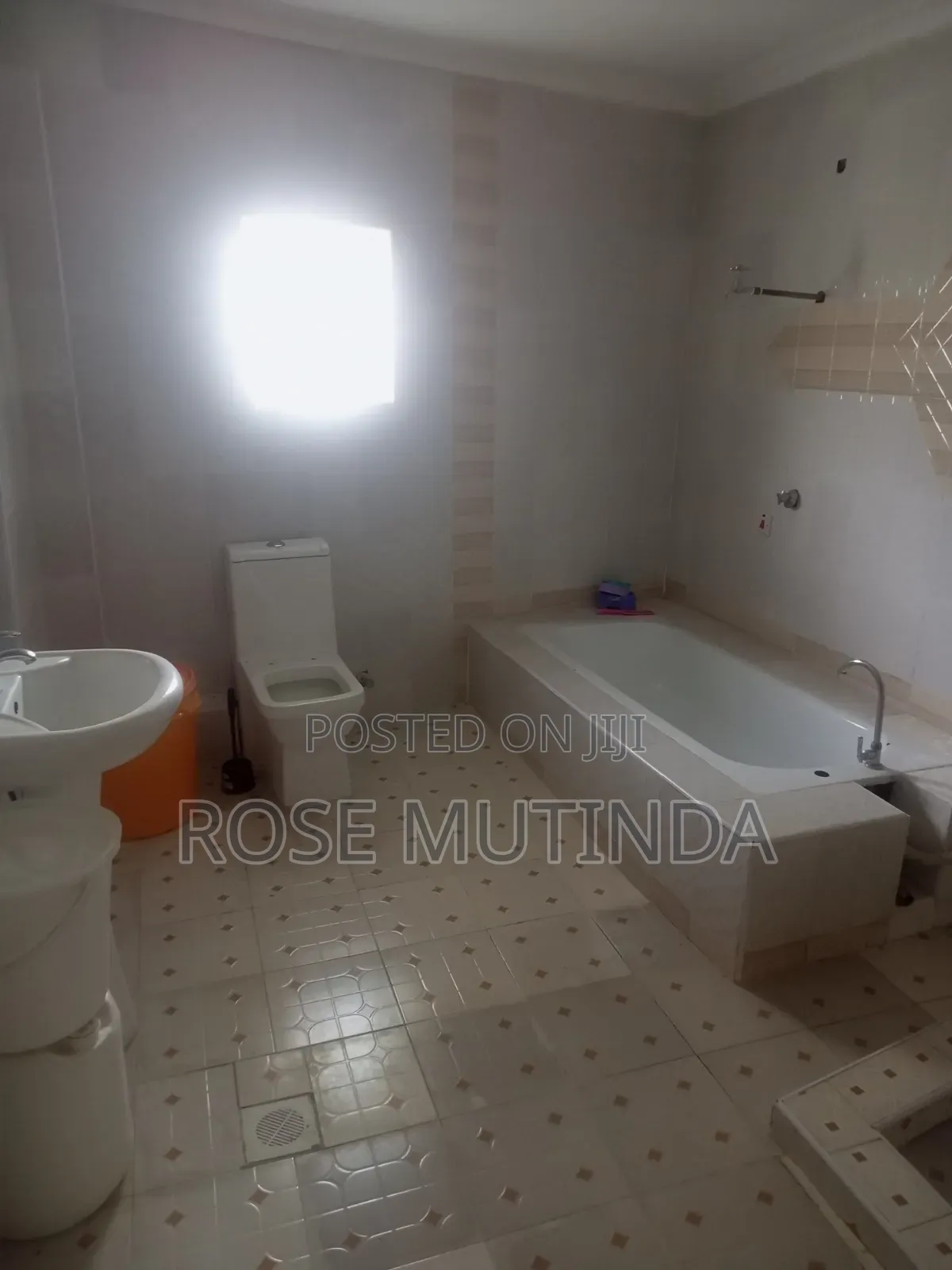 Furnished 5bdrm Maisonette in Complex Utawala for sale