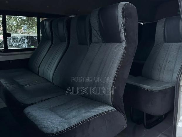 Toyota HiAce 2019 White - thumbnail 4