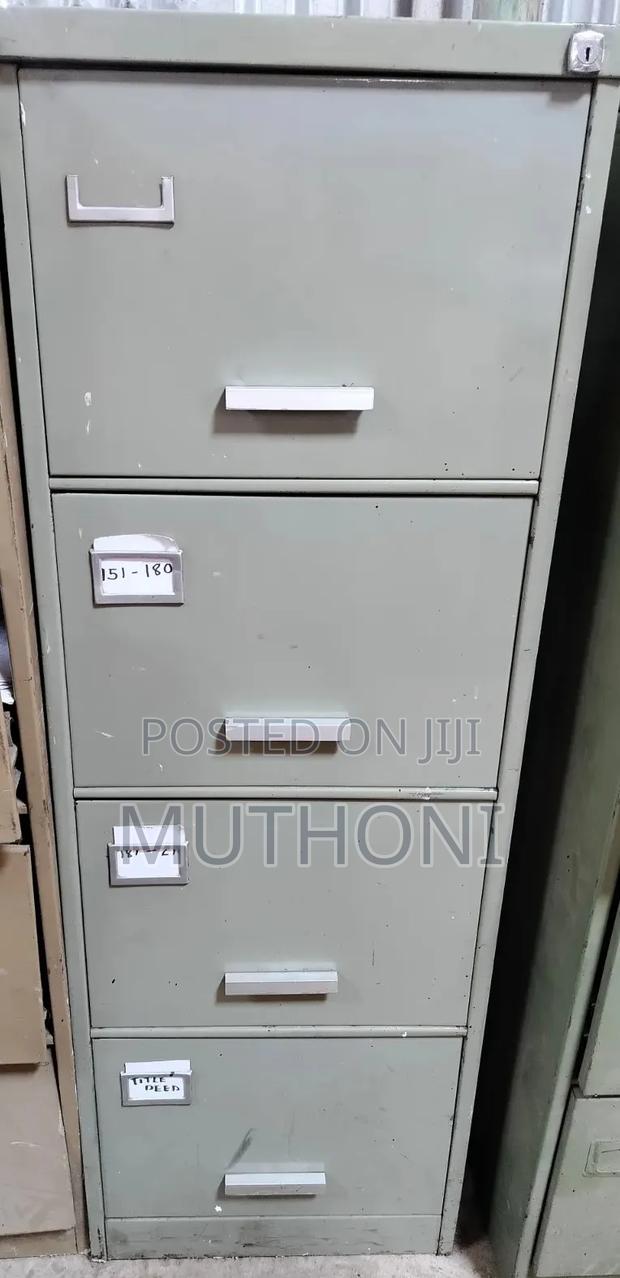 Metallic Lockable Office Drawers