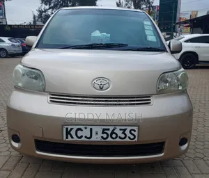Toyota Porte 2009 White
