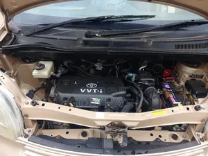 Toyota Porte 2009 White