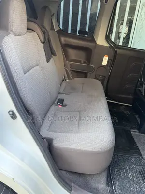 Toyota Porte 2016 White