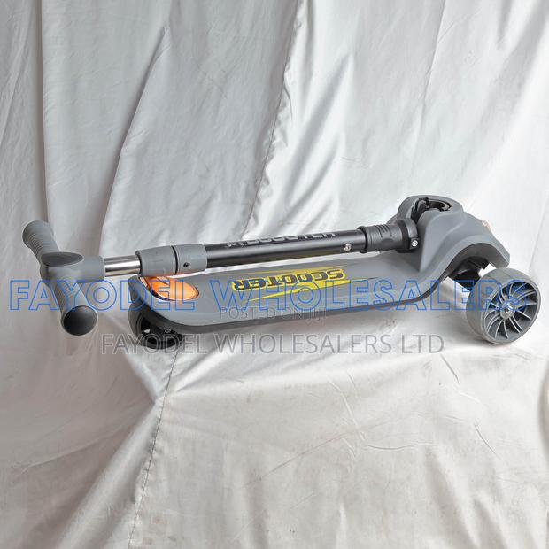 Super Baby Toddler Scooter With Stable 3-Wheel Design