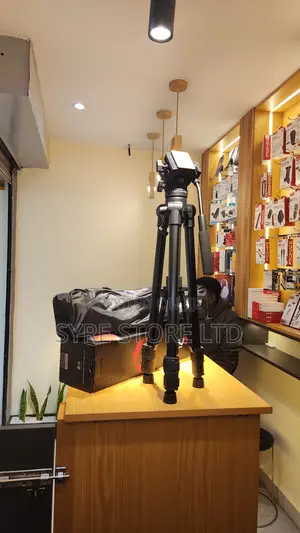 Kingjoy Vt-1500 Professional Video Tripod With Fluid Head Stand