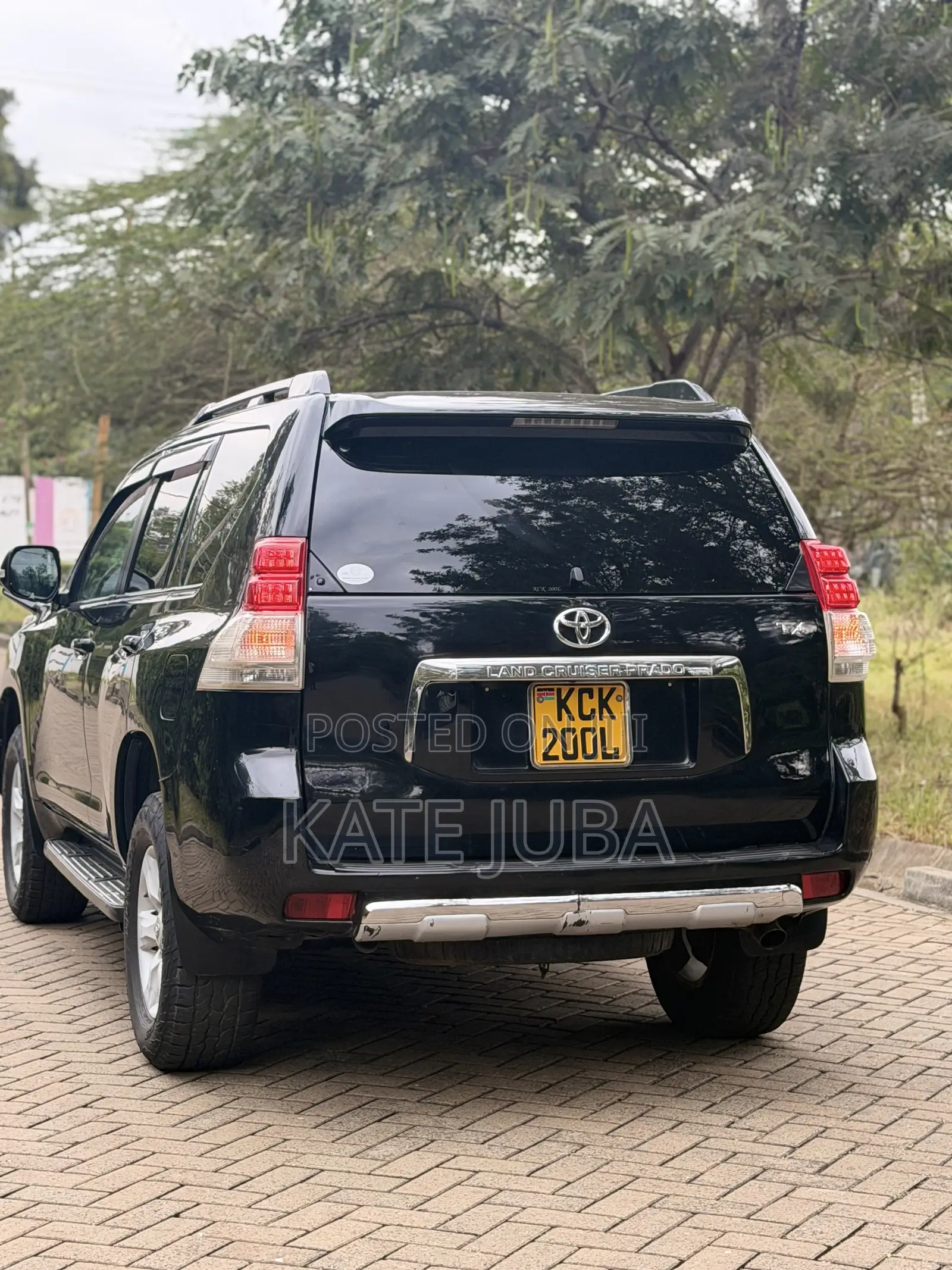 Toyota Land Cruiser Prado 2011 Black