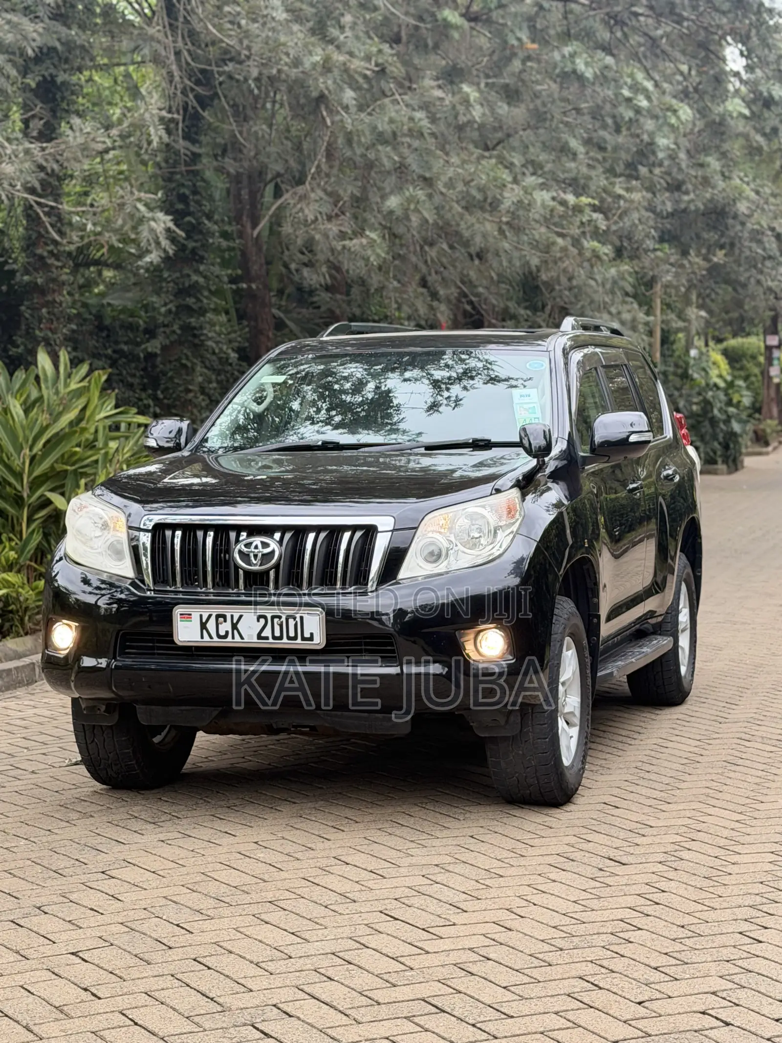 Toyota Land Cruiser Prado 2011 Black
