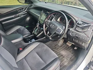 Toyota Harrier 2.0 Turbo 2018 White