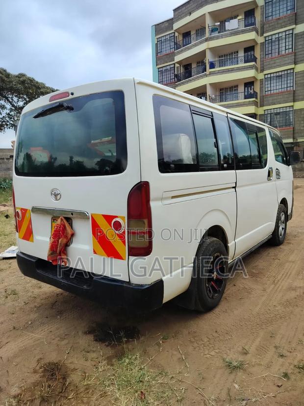 Toyota HiAce 2011 White - thumbnail 7