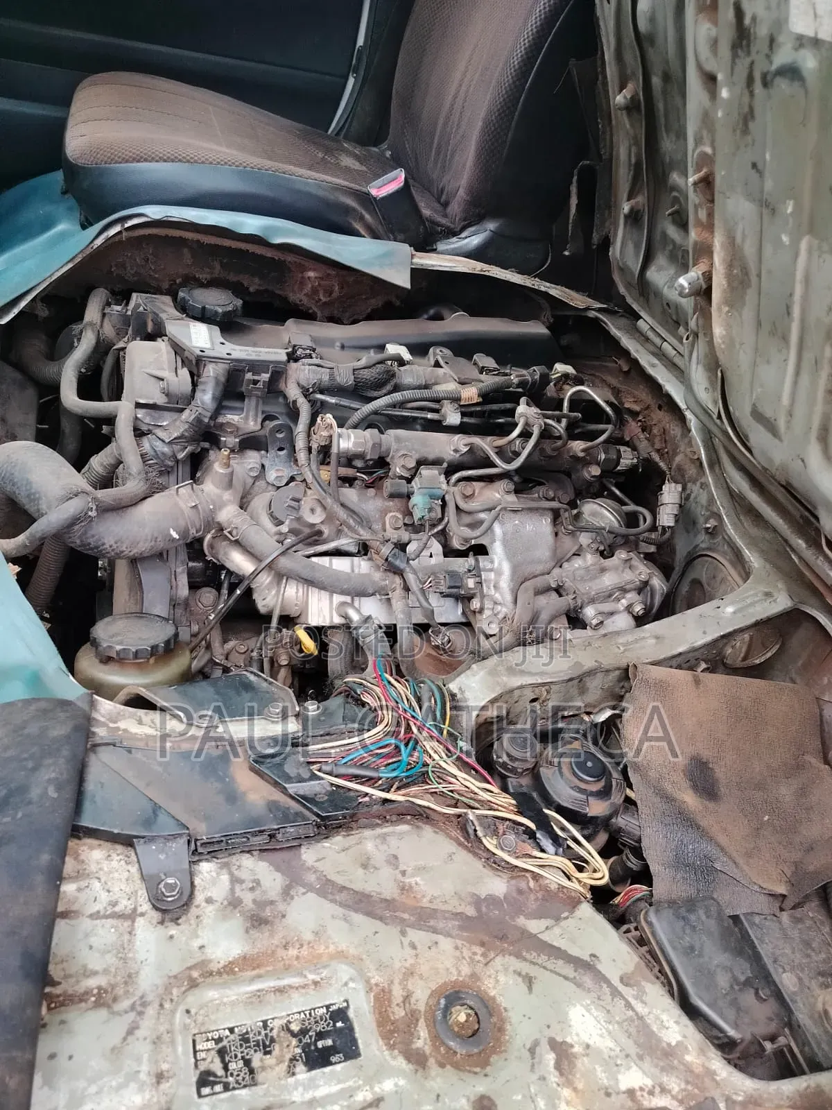 Toyota HiAce 2011 White