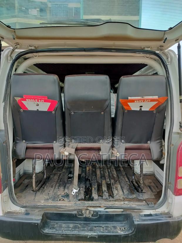 Toyota HiAce 2011 White - thumbnail 13