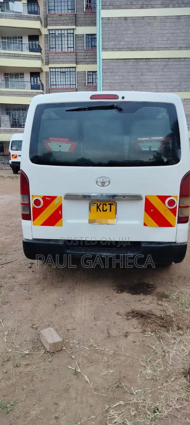Toyota HiAce 2011 White - thumbnail 14