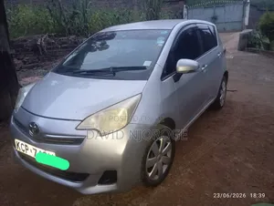 Toyota Ractis 2011 Silver