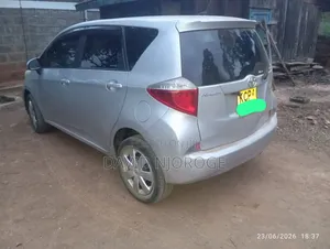 Toyota Ractis 2011 Silver