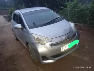 Toyota Ractis 2011 Silver