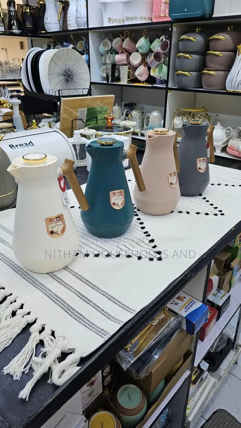 Thermal Flask - Wooden Handle Vacuum Flask 1.45l