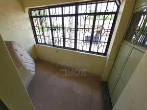5bdrm Maisonette in South B for rent