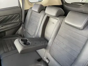 Mitsubishi Outlander 2019 Gray