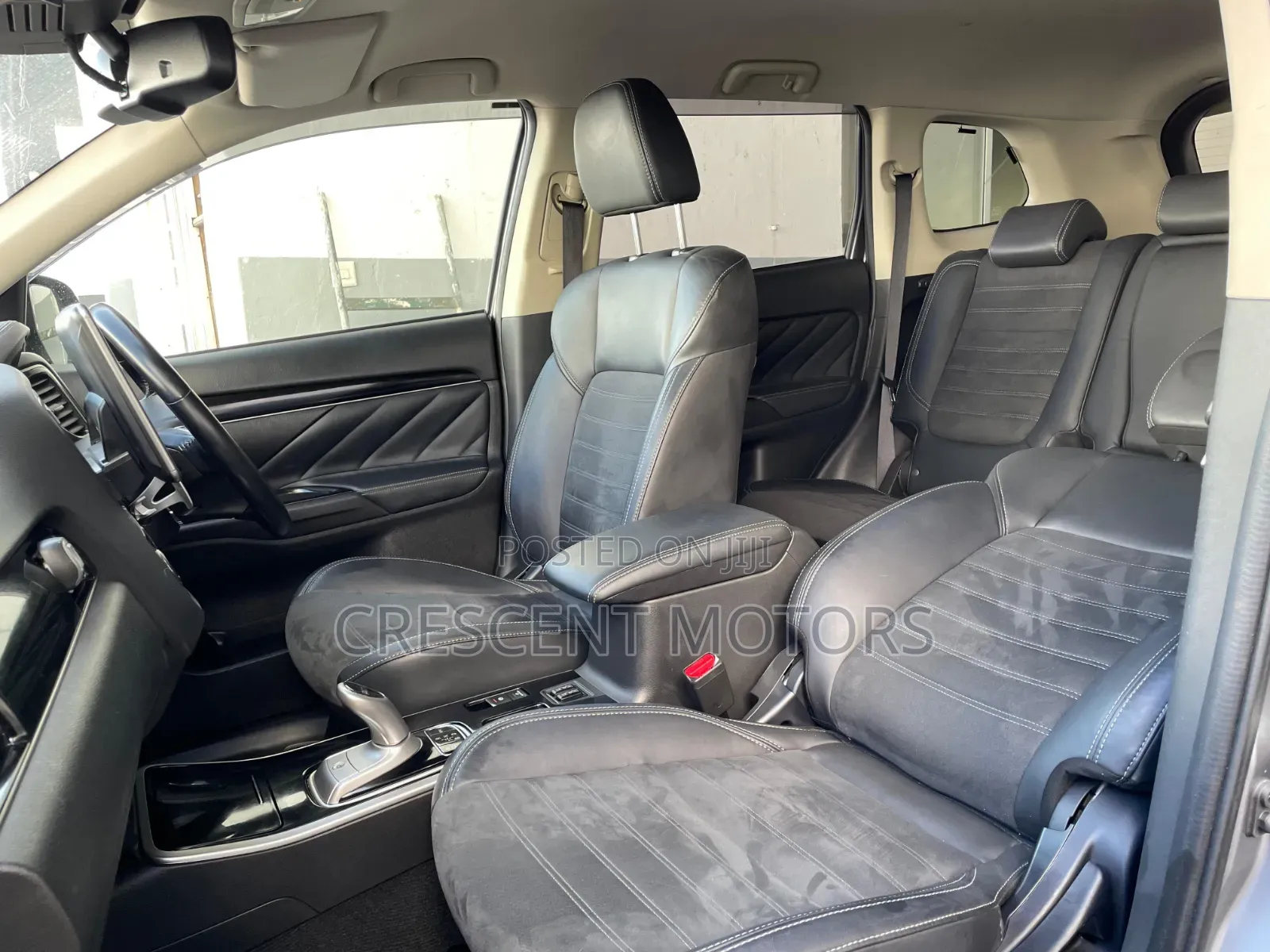 Mitsubishi Outlander 2019 Gray