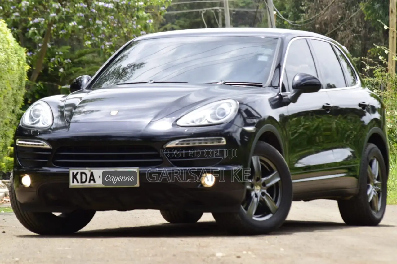 Porsche Cayenne S 2013 Blue