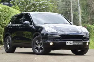 Porsche Cayenne S 2013 Blue
