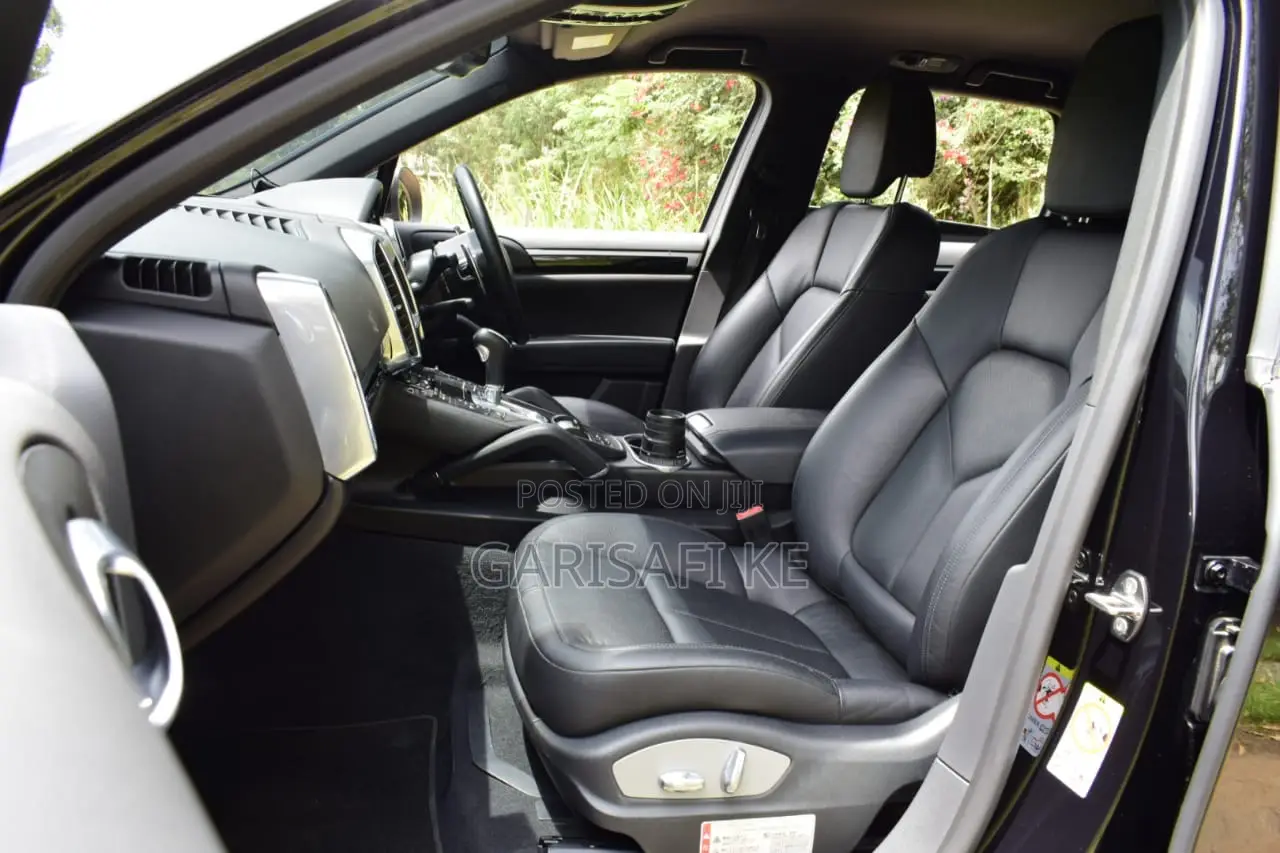 Porsche Cayenne S 2013 Blue