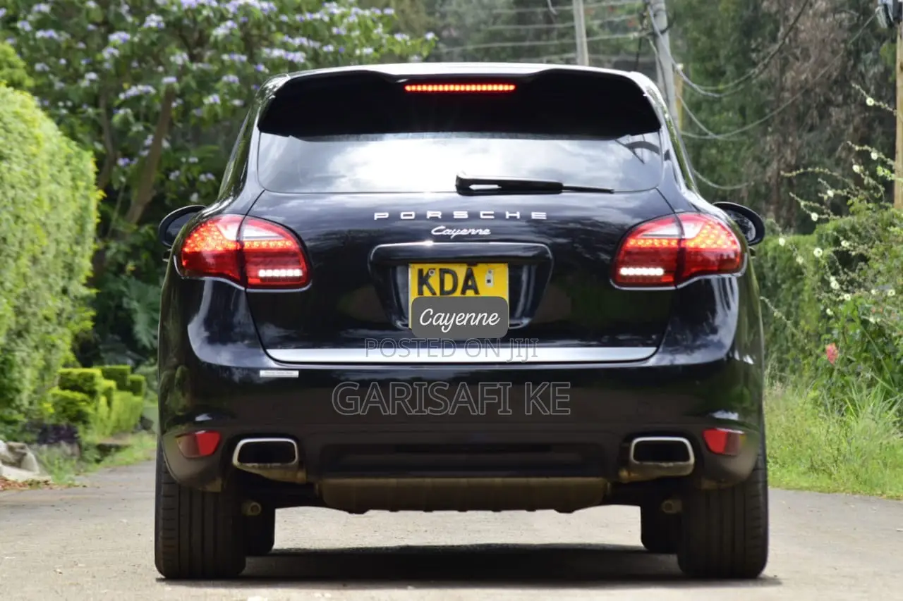 Porsche Cayenne S 2013 Blue