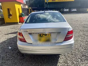 *NEEDS TO GO* Rear Bumper Mercedes Benz W204 C-Class C200 2012