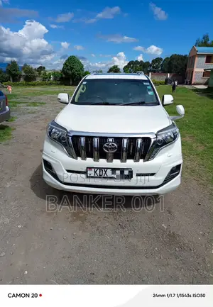 Toyota Land Cruiser 2016 White