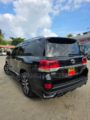 Toyota Land Cruiser 2016 Black