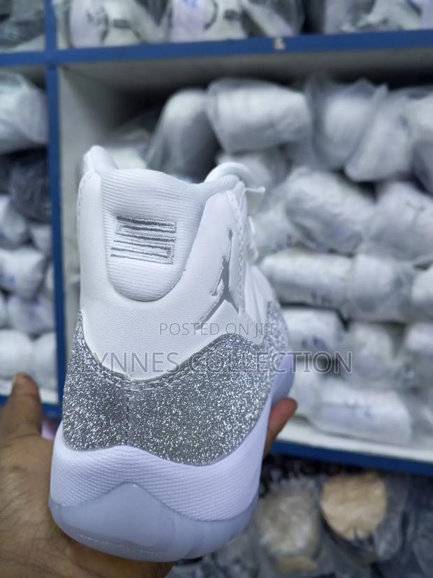 Nike Jordan 11 Snaakers - thumbnail 2