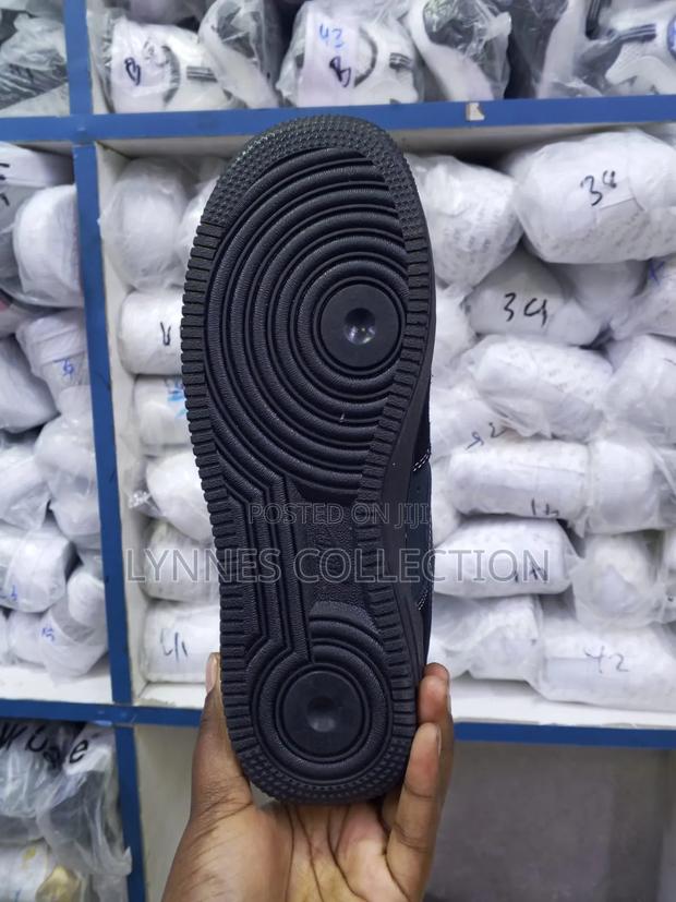 Nike Airforce 1 Custom Venom - thumbnail 4