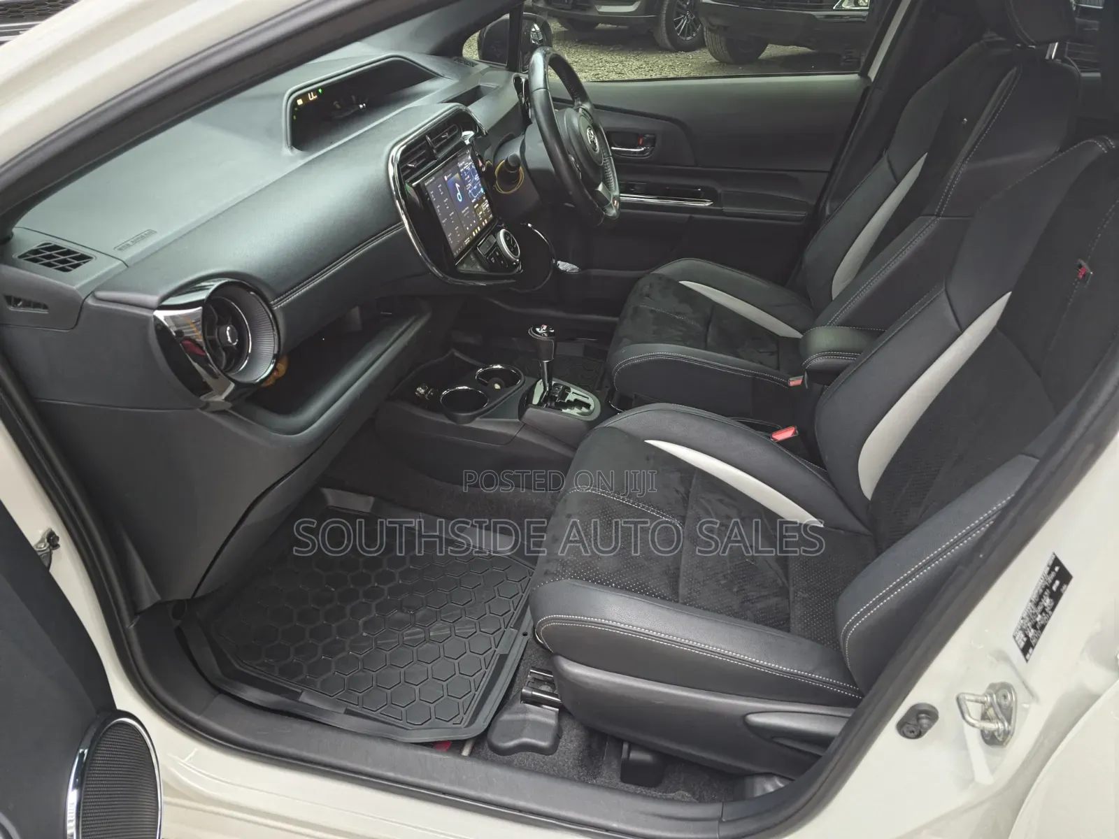 Toyota Aqua 2019 White