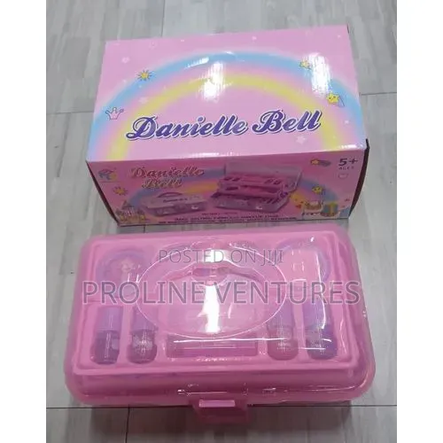 Danielle Bell Make Up