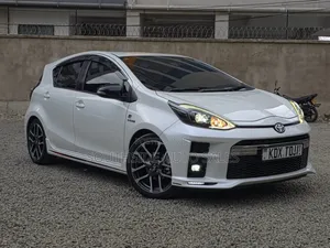 Toyota Aqua 2019 White